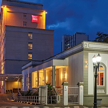 Отель Ibis Curitiba Batel Экстерьер фото