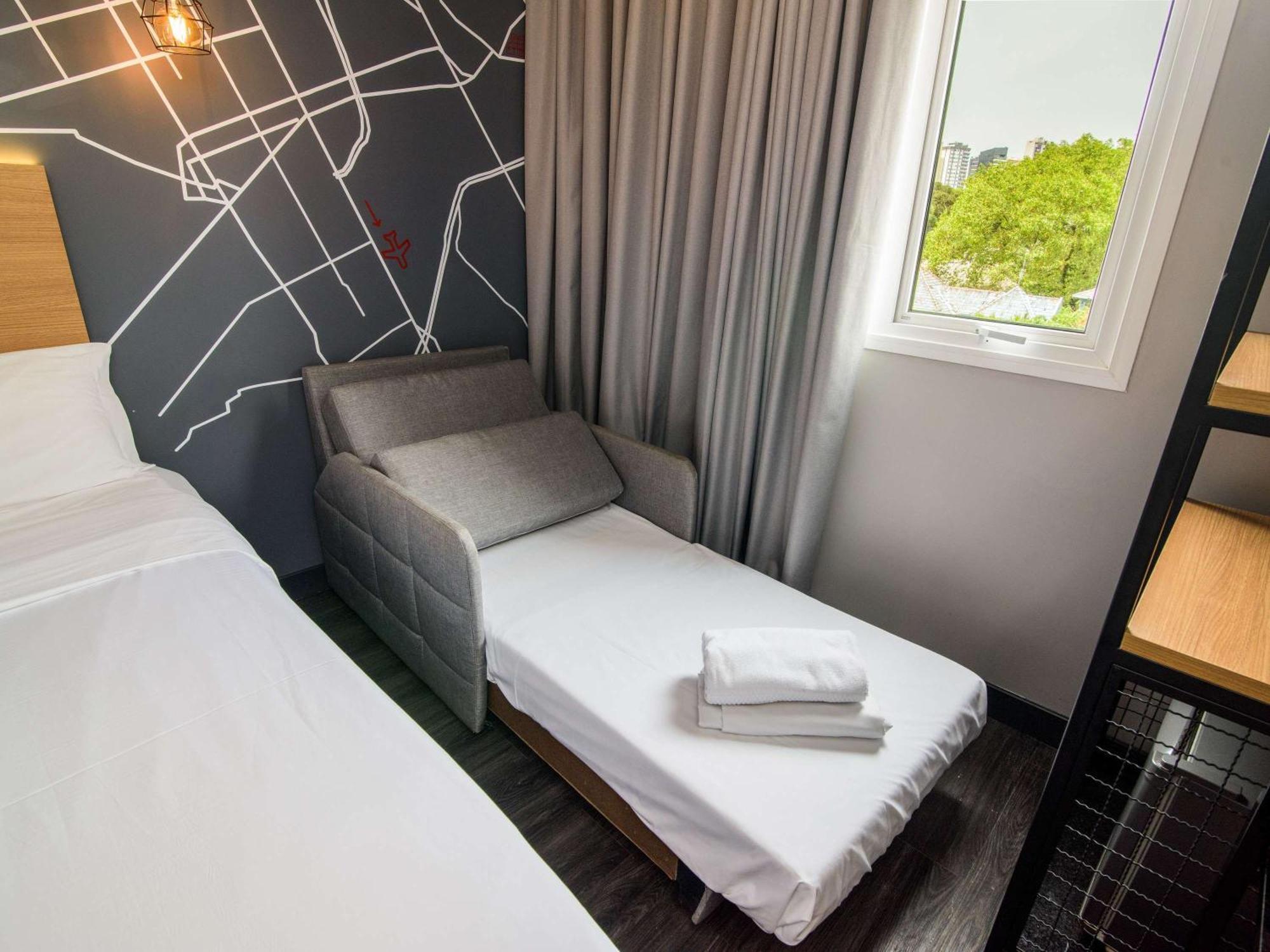 Отель Ibis Curitiba Batel Экстерьер фото
