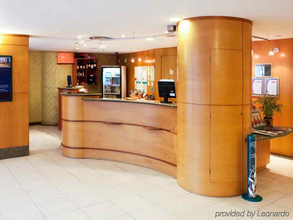 Отель Ibis Curitiba Batel Экстерьер фото